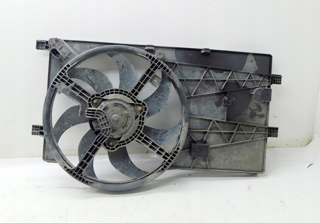 Купити Fiat fiorino nemo bipper 1.3 75km 12r вентилятор вентилятор радіатора води