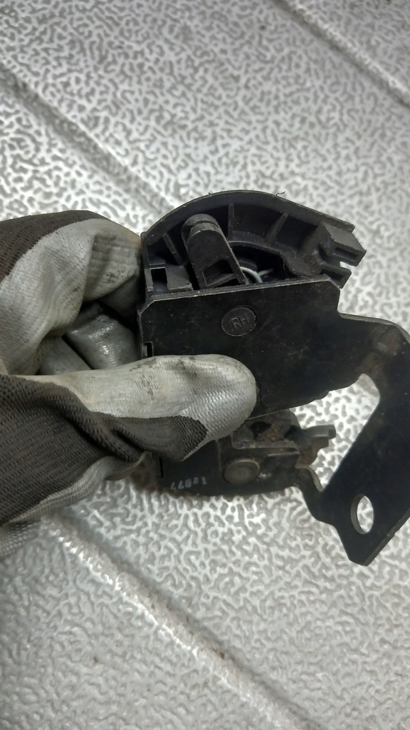 фото №6, Замок кришки volvo xc90 30649107