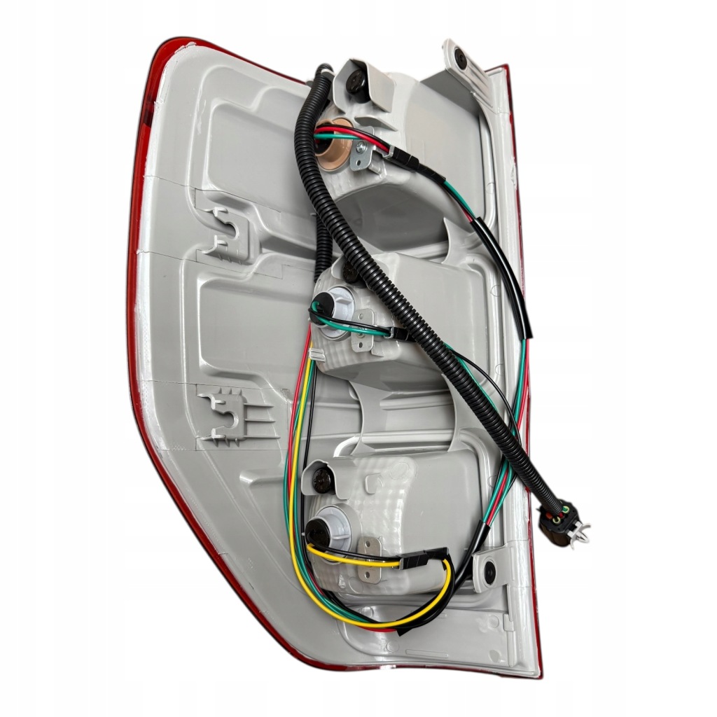 фото №2, Ford ranger 2011-2016 nowa лампа задняя правая