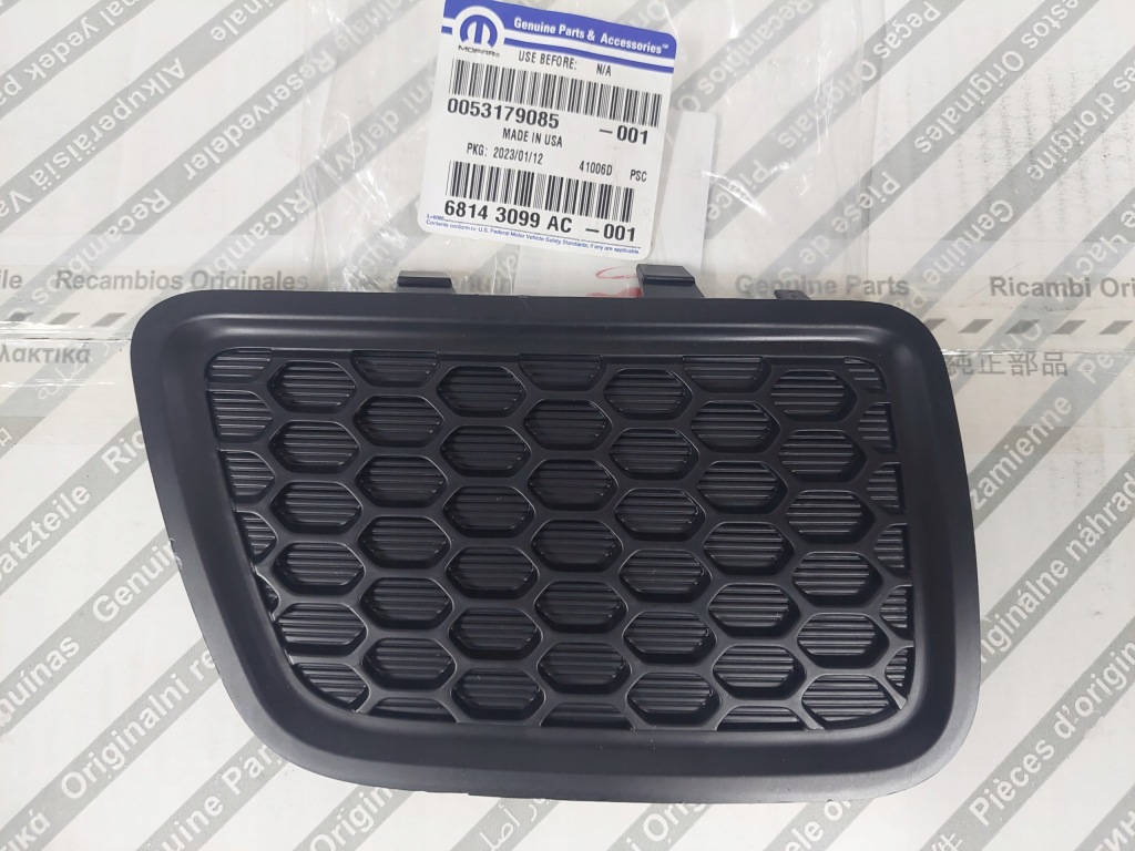 фото №1, Jeep grand cherokee wk2 13- решітка решітка радіатора заглушка бампера lh orginał