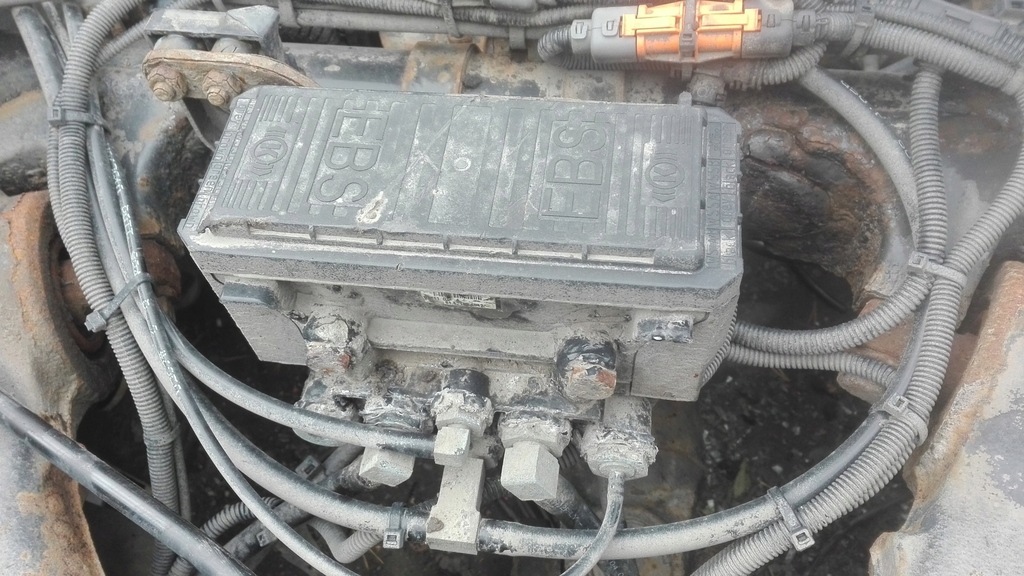 фото №1, Задний клапан модулятор ebs man tga 81.52106-6042