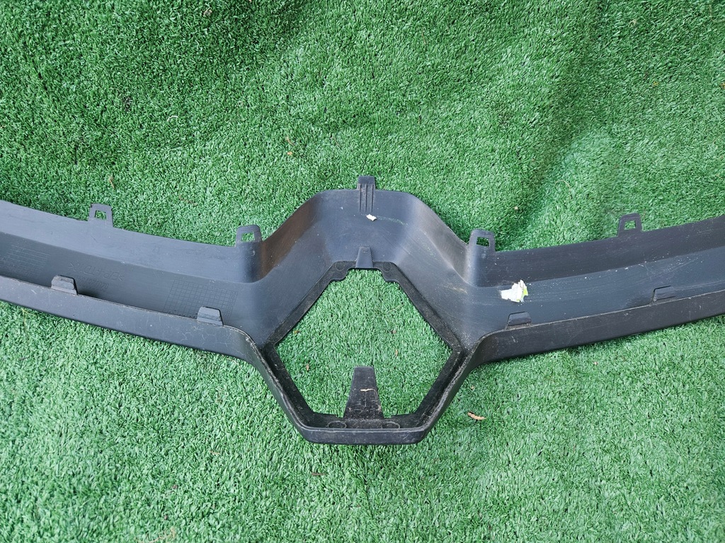 фото №9, Решітка радіатора решітка радіатора перед renault megane iii lift