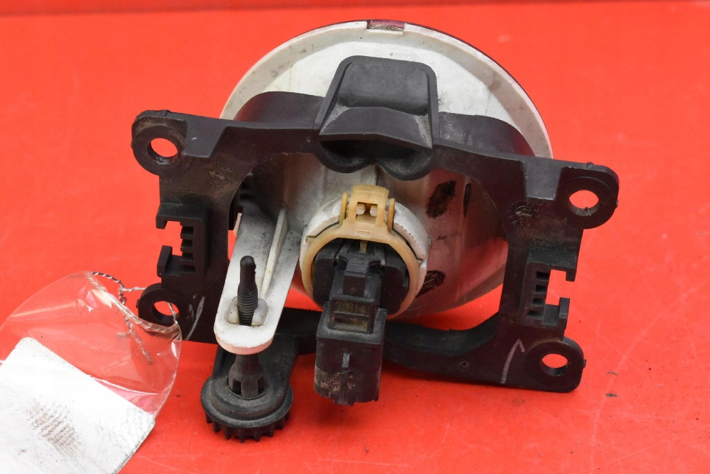 фото №4, Противотуманная фара левый перед передний 11417102 peugeot 3008 1 i lift 13-16