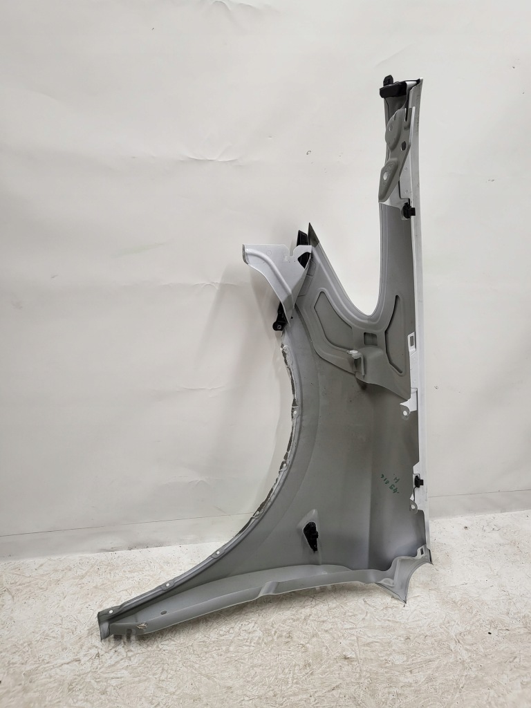 Tesla model y крыло перед передний правый Недорого