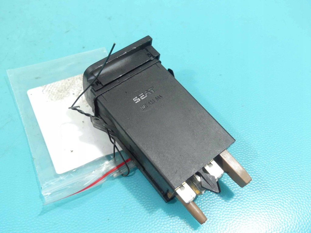 фото №3, Переключатель подогрев сиденье seat toledo ii