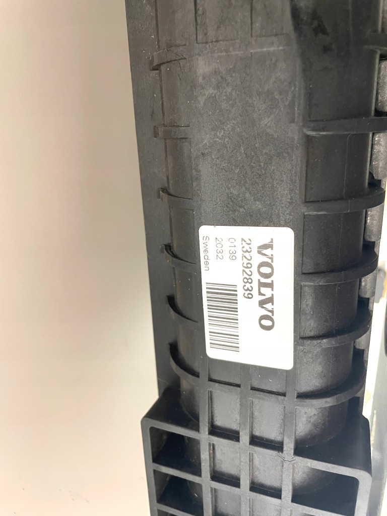 фото №3, Оригинальная радиатор renault volvo fh 23292839