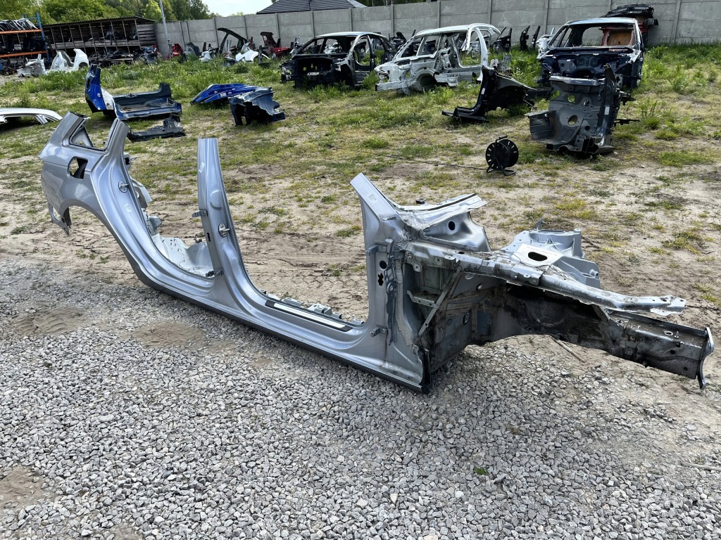 фото №1, Четверть крыло задняя правый audi a4 b9 kombi lz7g przed lift