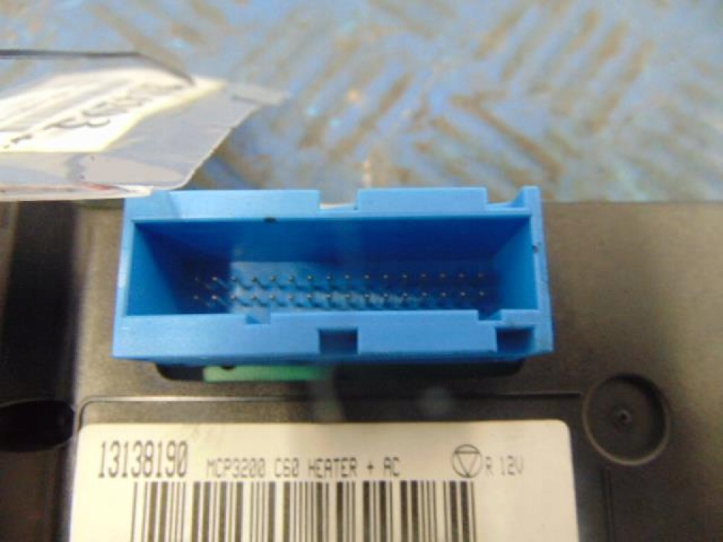 Opel signum керування обігрівач 13138190 Недорого