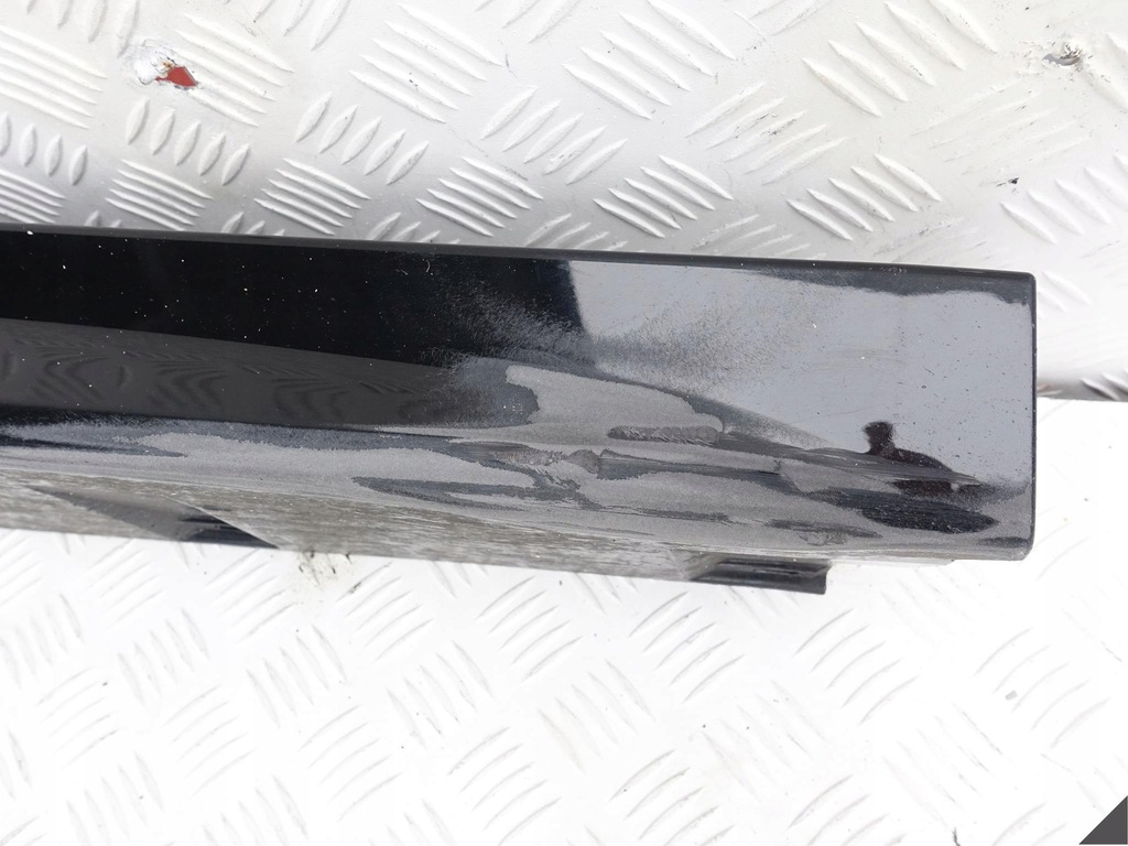 фото №4, Audi r8 4s0 15- молдинг поріг накладка правий