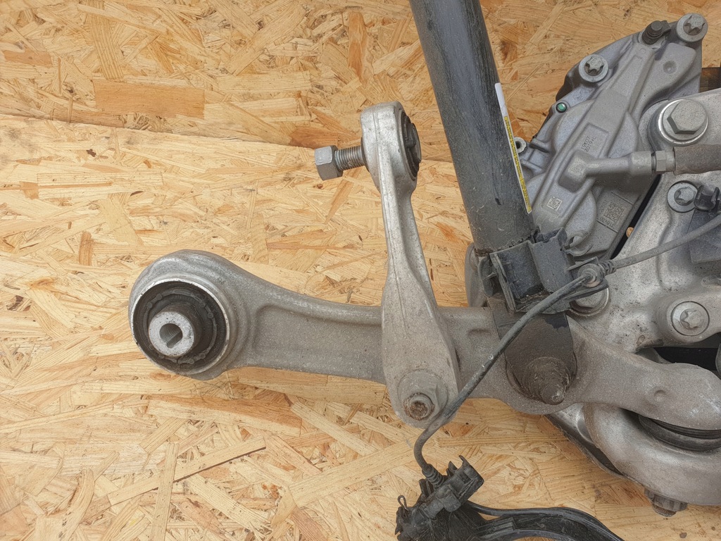 фото №10, Mercedes w205 поворотный кулак левый перед рычаги