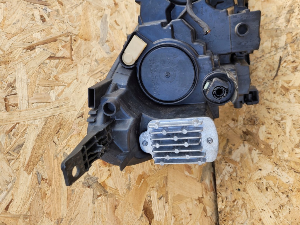 Фара ford kuga mk3 ліва перед full led lv4b-13e015-cd Зі Шроту