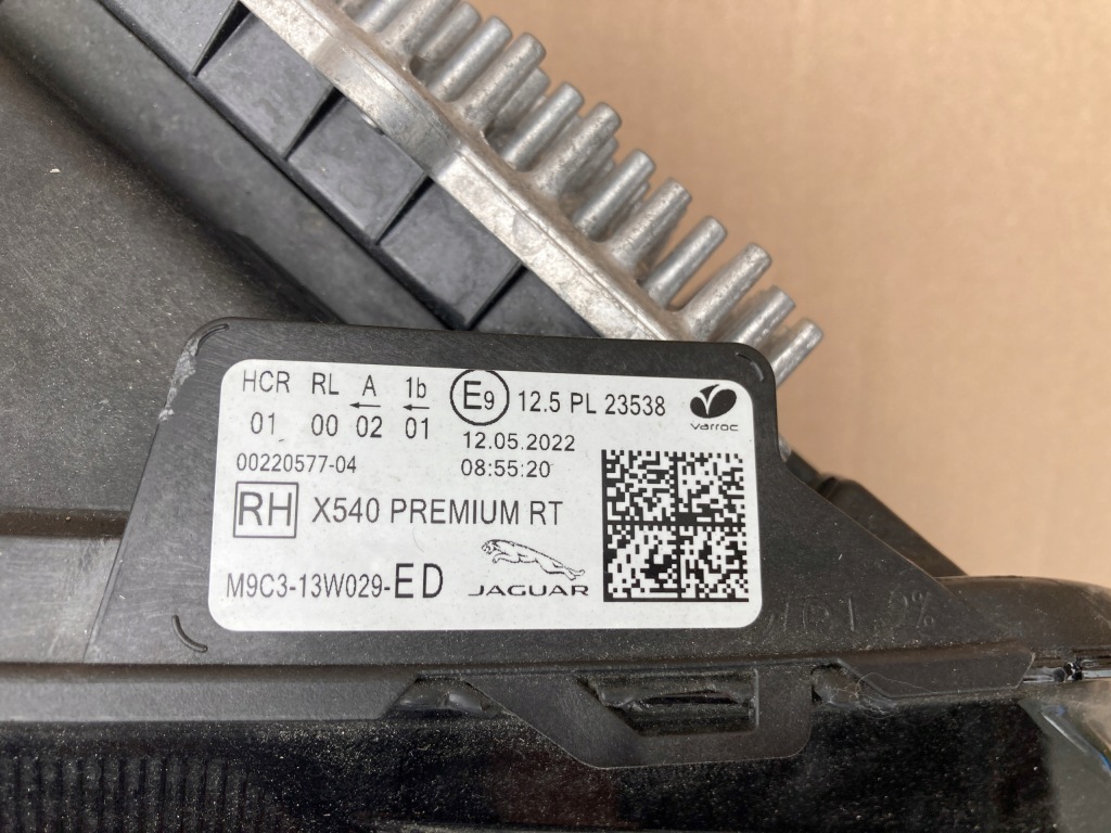 Jaguar e pace x540 рестайлінг  фара full led premium orygi Зі Шроту