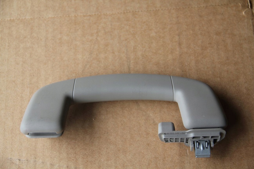 фото №1, Ручка потолочный ii ряд vw atlas 2g0857643