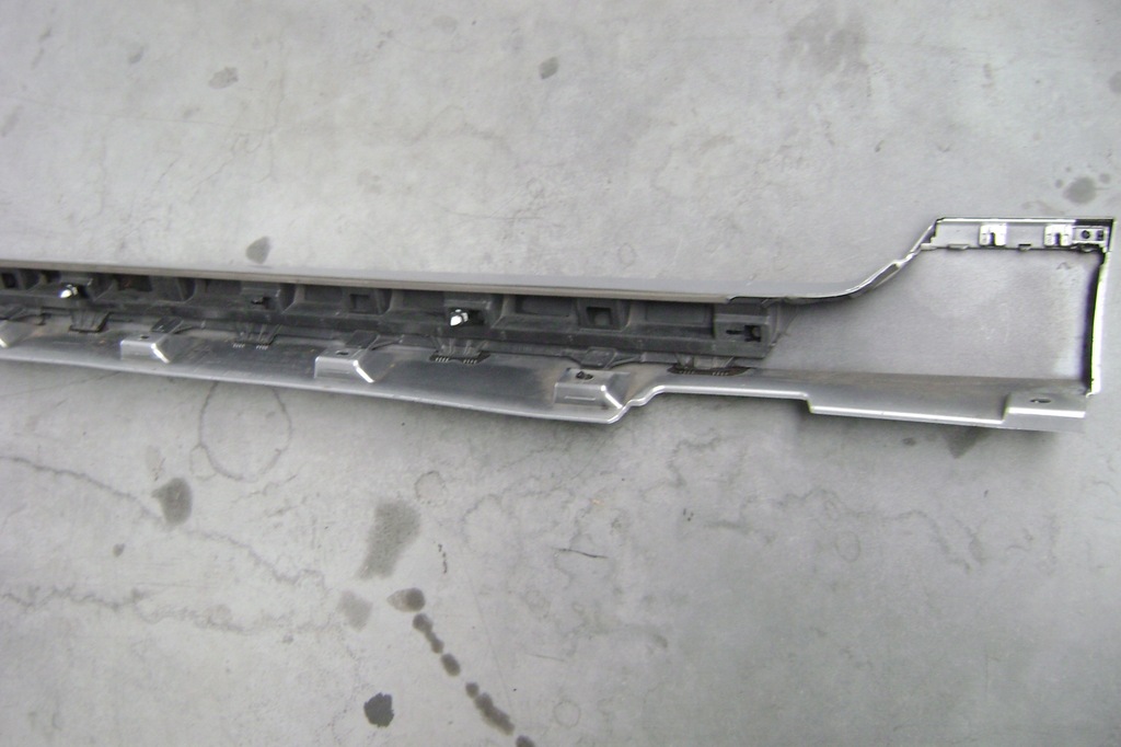 фото №7, Vw passat b8 sedan - молдинг порог правая