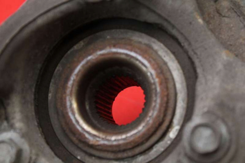 фото №13, Поворотный кулак ступица правая перед jeep grand cherokee iii wk 4.7 v8 238 km 04-10