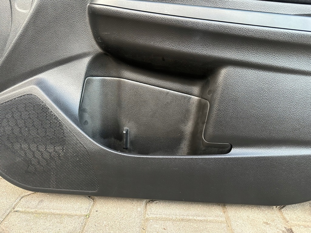 фото №7, Subaru xv i обшивка правый перед europa