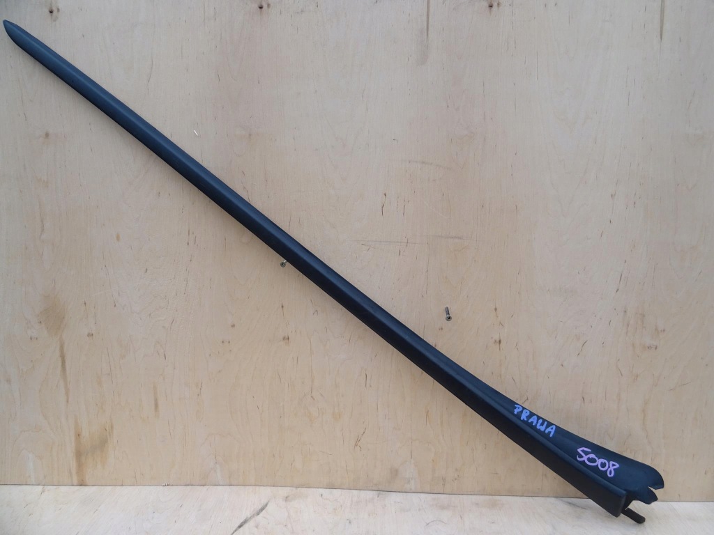 фото №1, Peugeot 5008 молдинг стекло лобовое правая 96858533