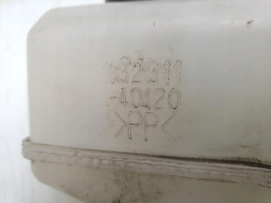 Toyota prius бак рідина гальмівний 1.5 hybrid full hybrid 132311-40120 Доставка