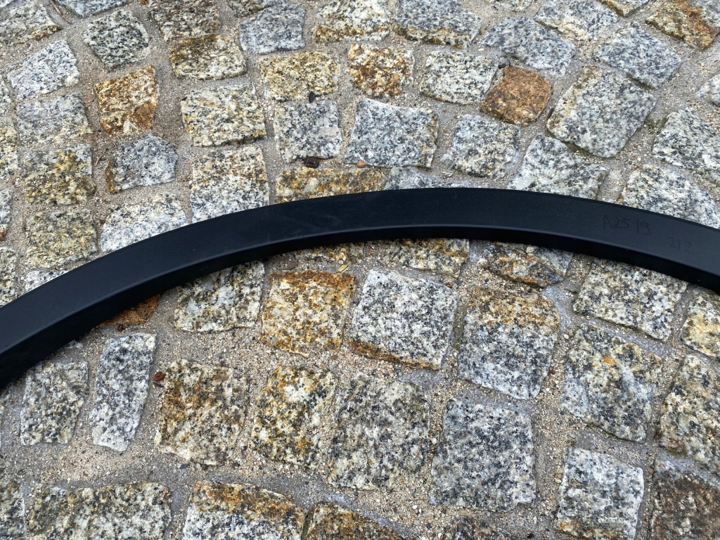 Tesla model y молдинг крыла левая перед 1658691-00-a оригинал Оригинал