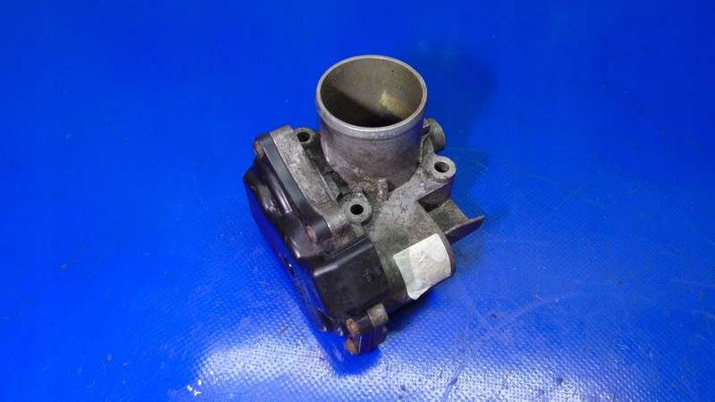 фото №1, Дроссельная заслонка 2.0dci vivaro trafic primaster 01-14r