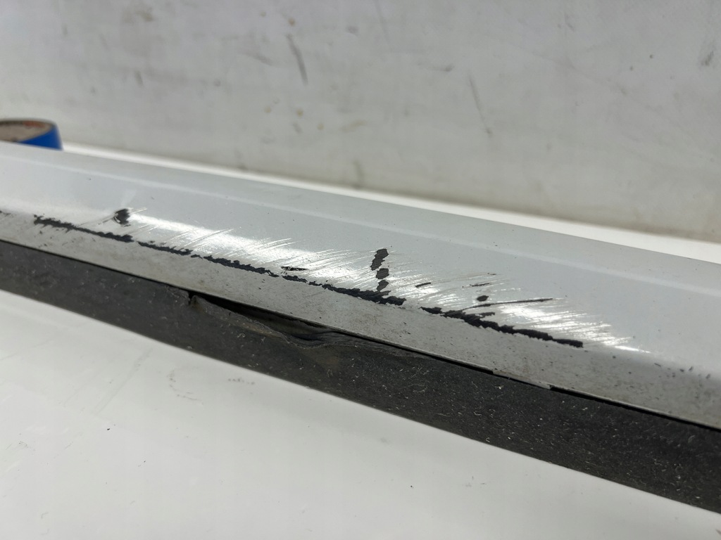 фото №5, Audi a1 8x s-line молдинг накладка поріг права 8xa854536a