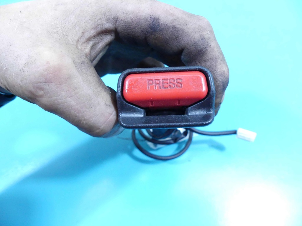 фото №4, Замок поперечина правый перед outlander iii 12- eu