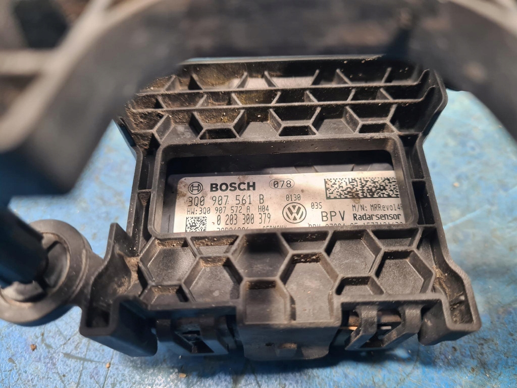Volkswagen passat b8 радар 3q0907561b li7f cuaa в Україні