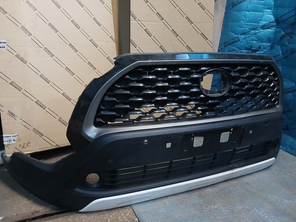 фото №1, Решётка радиатора решётка радиатора решётка бампера toyota corolla cross