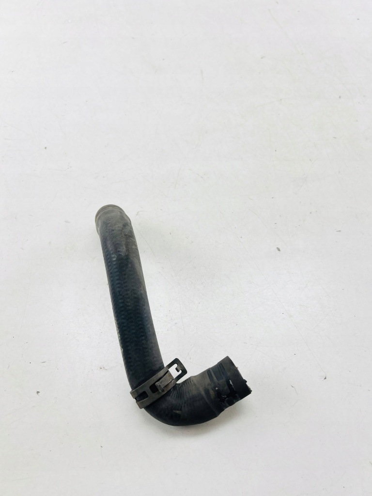 Купить Porsche boxster 986 2000 шланг водяной турбонагнетателя 99667258501