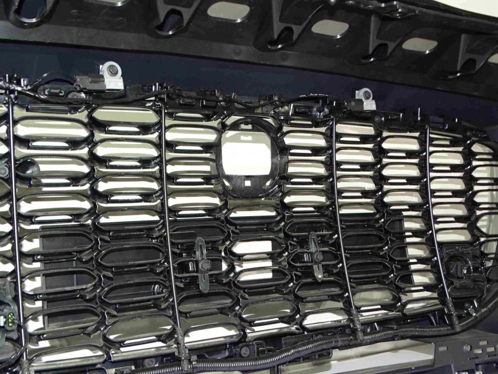 фото №12, Передний бампер бампер jaguar f-type r-dynamic 20