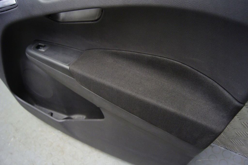 фото №10, Обшивка двері лівий + правий оббивка водія пасажира 1.5 transit courier