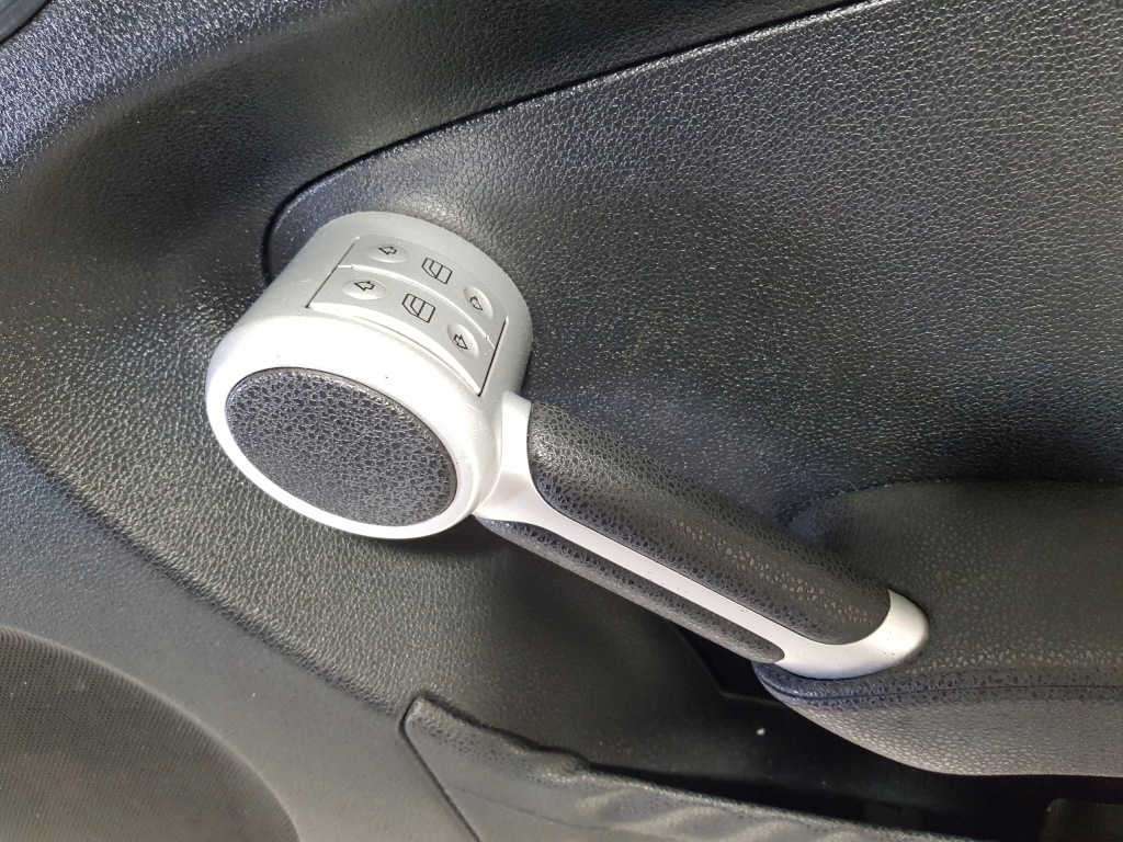 фото №11, Обшивка оббивка двері правий перед mercedes slk r171 w171 uk