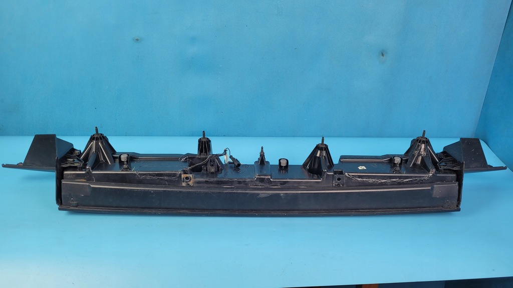 фото №13, Dodge challenger sxt 19r накладка лампа кришки задня 68404882aa