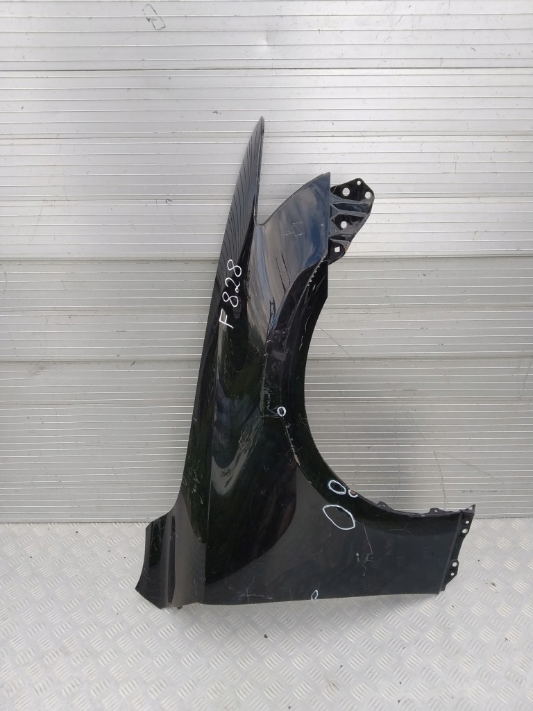 B701/f696/f821/f828 lexus is250 is220 2006- 2008 крило правий Недорого