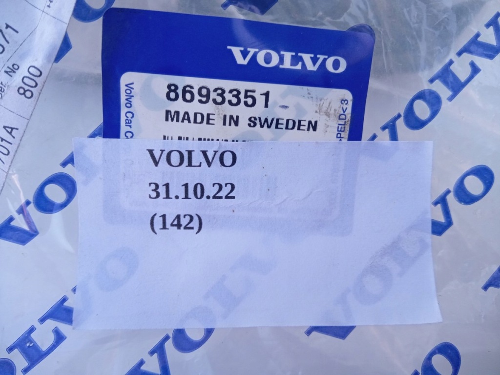 Заглушка бампера ліве перед volvo v70 2 рестайлінг Зі Шроту