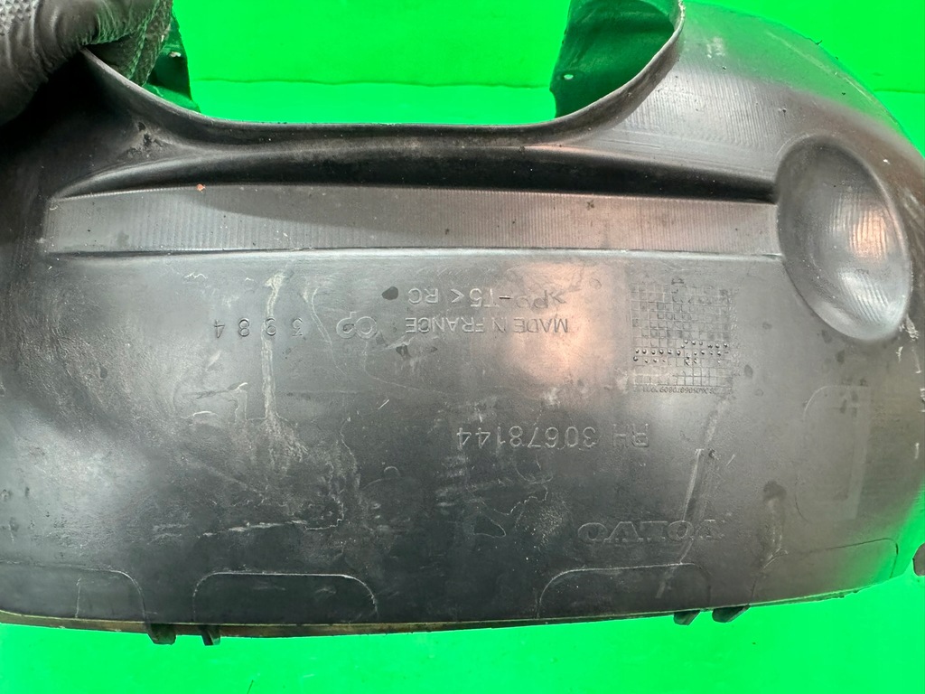 фото №10, Подкрылок правое передние перед 30678144 volvo v50 s40 ii 04-