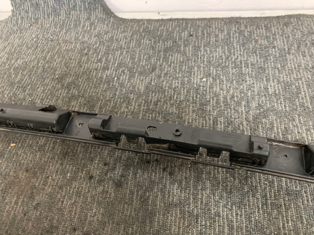 фото №9, Opel crossland x 2019r направляющая средний бампера задняя заднего оригинал