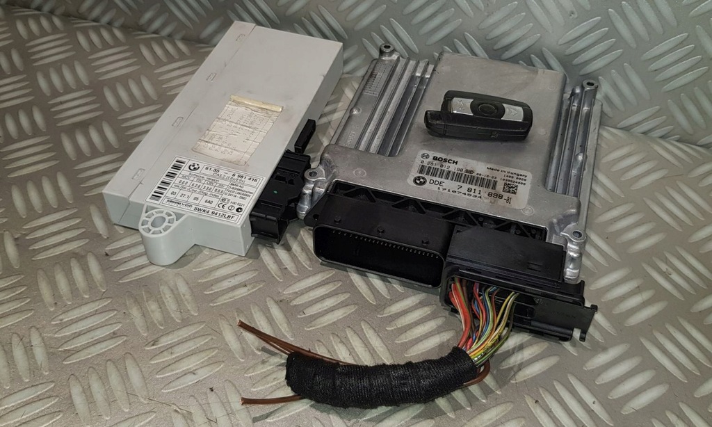 фото №5, Bmw e60 e61 lift 525d 09 набор стартовый бортовой компьютер двигателя cas ключ 7811898