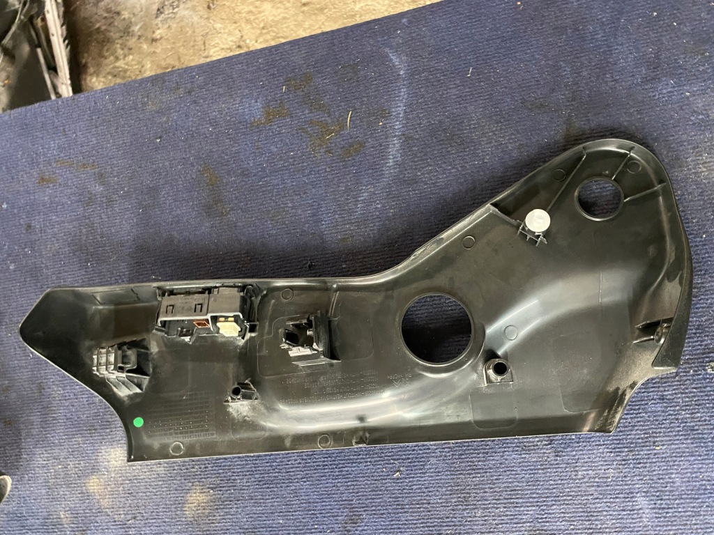 фото №8, Защита правого сиденье пассажира citroen c4 ii b7