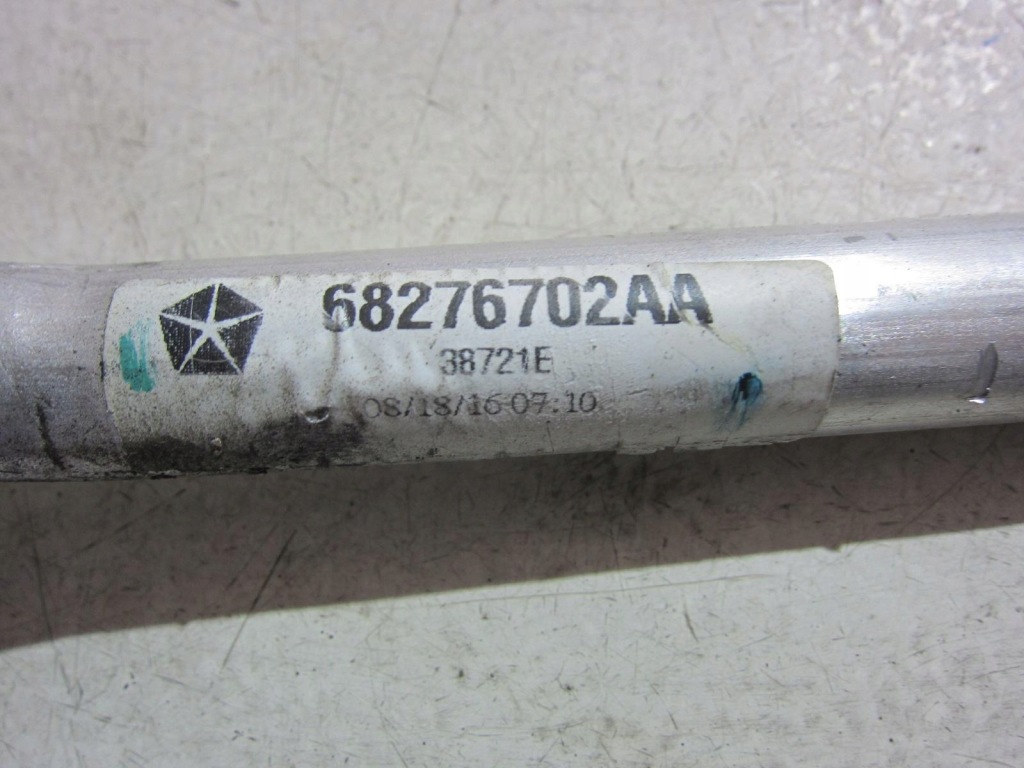 Chrysler pacifica 17 шланг воды труба 68276702aa в Украине