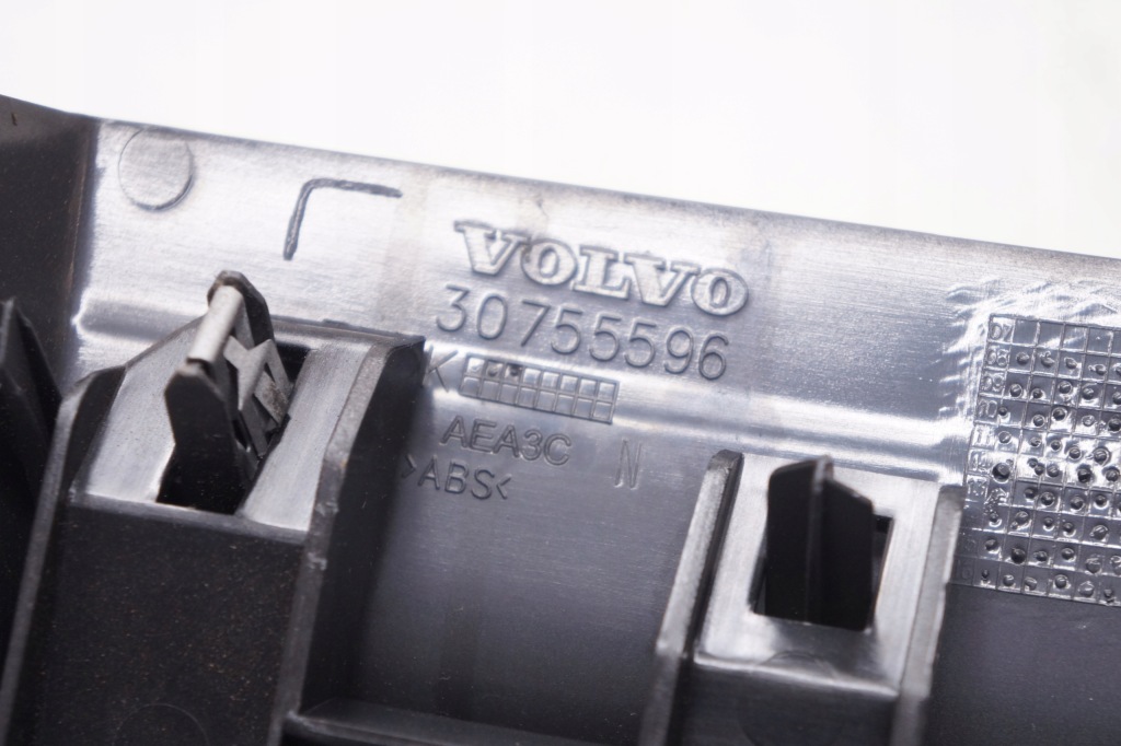 Подлокотник туннель средний кожаный volvo v60 i s60 ii 30755596 39868889 с Разборки