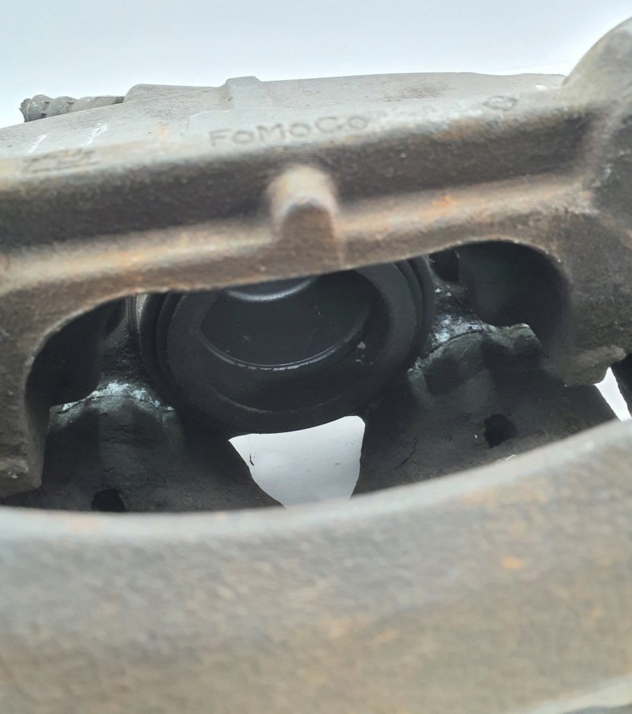 фото №4, Суппорт тормозной 945 левый перед volvo v60 s60 s80