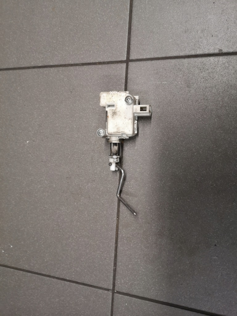 фото №1, Привід кришка заливної пального audi a6 c5 3b0959781