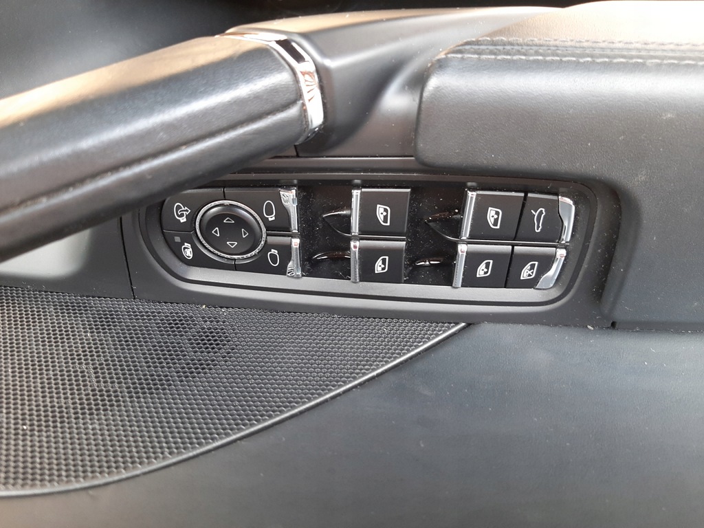 фото №11, Porsche cayenne 11-18 обшивка дверь левый перед