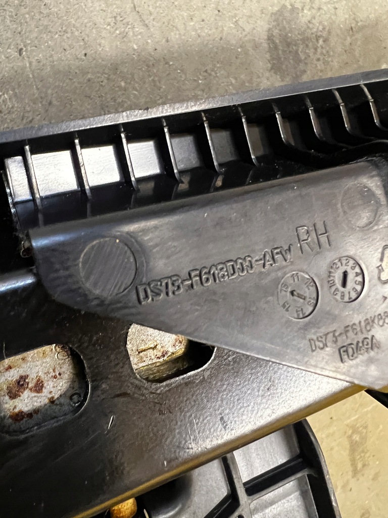 фото №12, Рейки кліпса пряжка поперечина безпеки сидіння перед правий ford fusion usa