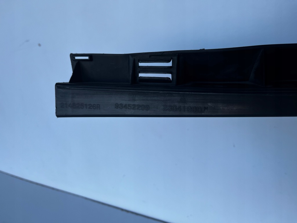 фото №3, Направляющая кронштейн решётка правый trafic iii opel vivaro