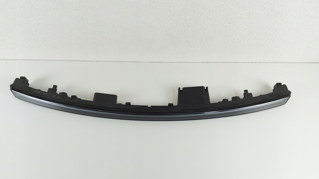 фото №1, Накладка лампа led передняя mercedes eqa h243 a243