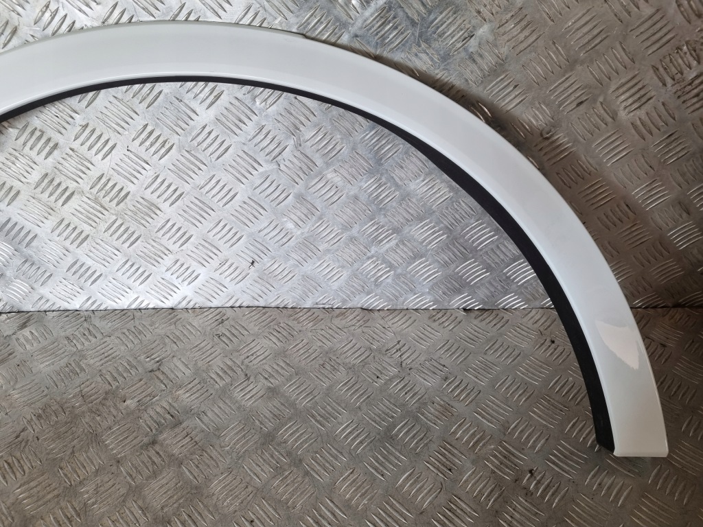 фото №4, Ford оригинальный номер lv4b-s286d02-bdw молдинг крыла