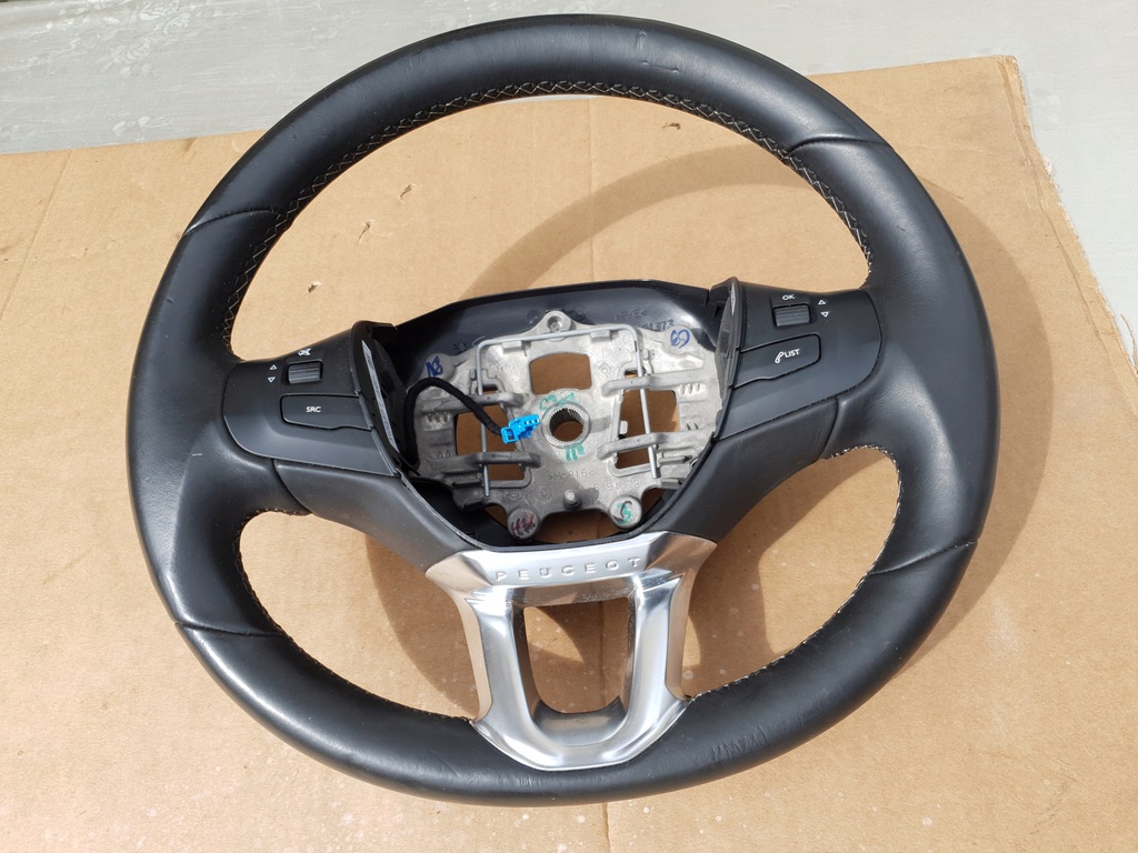 фото №5, Peugeot 2008 208 повітропровід шкіра шкіряний