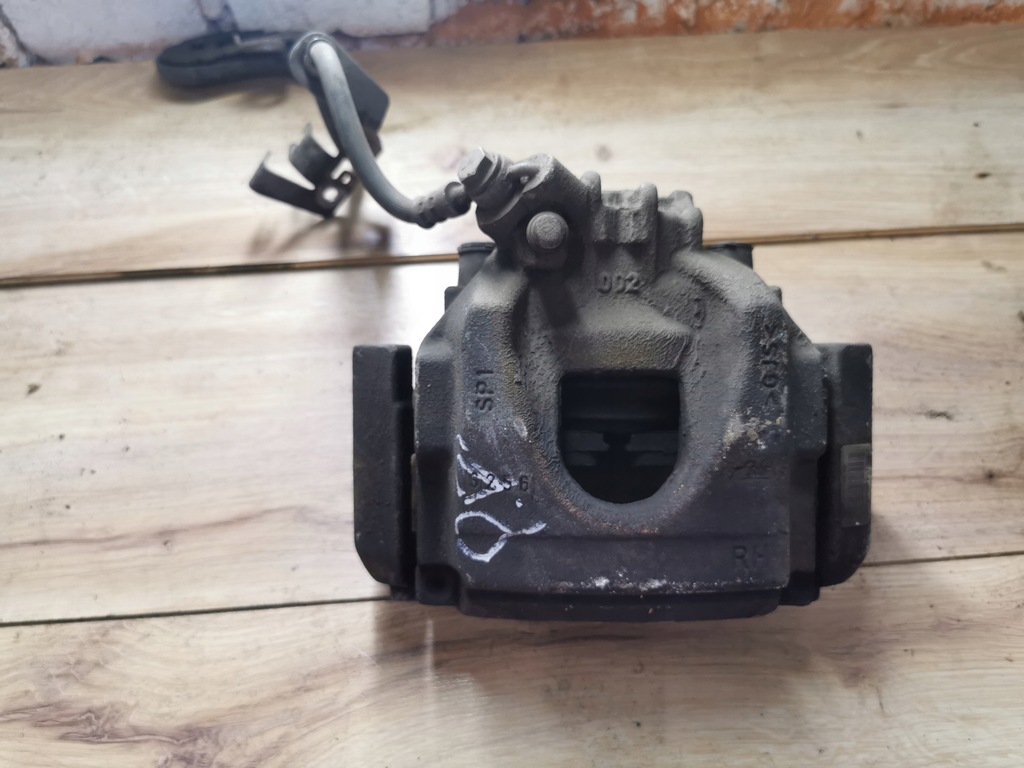 фото №1, Суппорт правый перед citroen c5 ii 1.6 vti